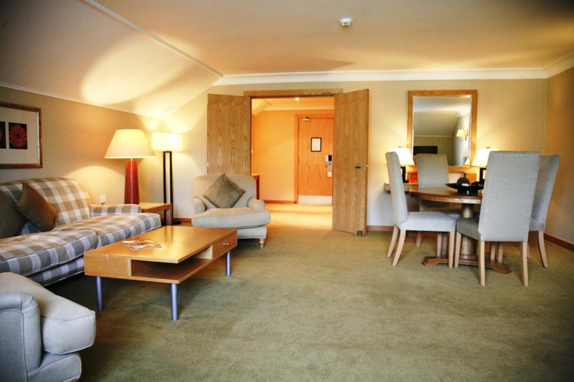 Regency Park Hotel, Health Club & Spa Thatcham Eksteriør billede