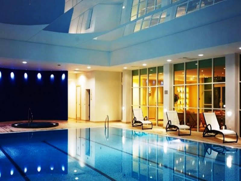 Regency Park Hotel, Health Club & Spa Thatcham Eksteriør billede